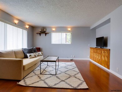 831 N Molalla Ave, Molalla, OR 97038 - photo 6