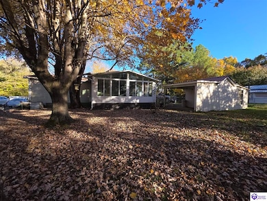 302 Thomas St, Leitchfield, KY 42754 - photo 4