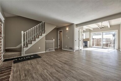 10111 Edelweiss Cir, Shawnee, KS 66203 - photo 5