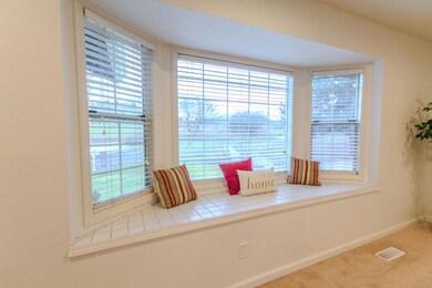 739 Pierce Rd, Medford, OR 97504 - photo 5