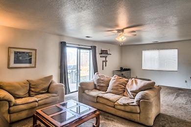 1052 Camelot Ct, Redding, CA 96003 - photo 5