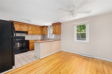 82 Marion Ave S, Cranston, RI 02905 - photo 6