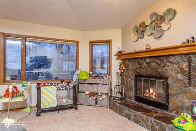 16-Living Room_SOPH9877-Edit