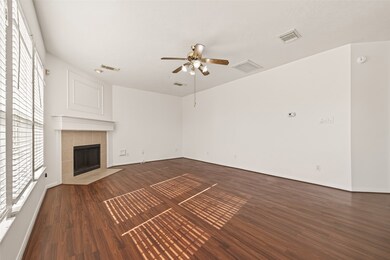 13611 Eldridge Springs Way, Houston, TX 77083 - photo 4