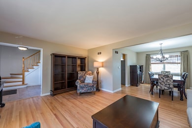 419 Northgate Rd unit 27, Lindenhurst, IL 60046 - photo 2