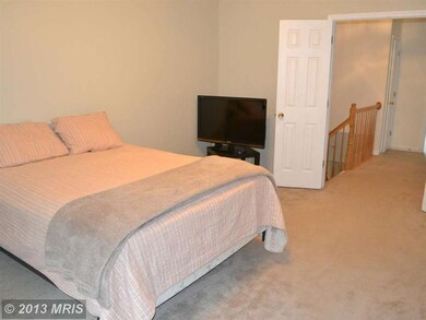 8702 Riverscape Ct, Odenton, MD 21113 - photo 7