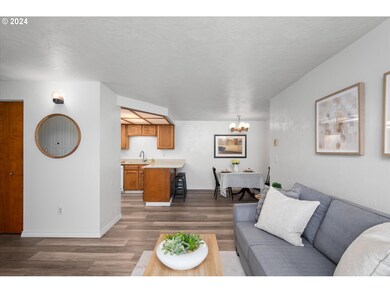 650 Harlow Rd unit 202, Springfield, OR 97477 - photo 7