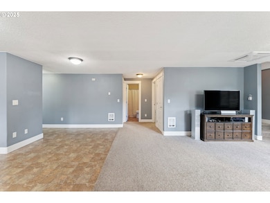 601 W 1st St, Newberg, OR 97132 - photo 4