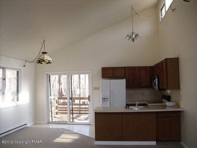 164 Woodacre's Dr, East Stroudsburg, PA 18302 - photo 4