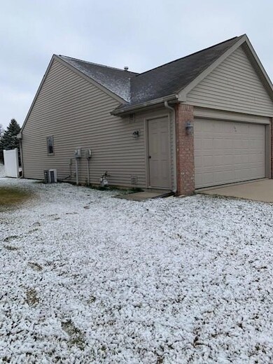 7410 Maeve Dr, Fort Wayne, IN 46835 - photo 2