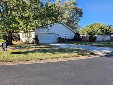 550 Brian Cir, Mary Esther, FL 32569 - photo 2