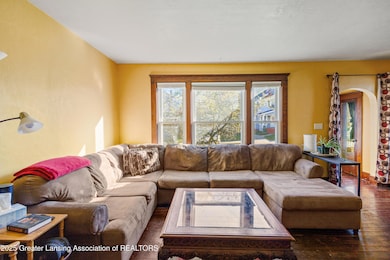 1527 Massachusetts Ave, Lansing, MI 48906 - photo 7