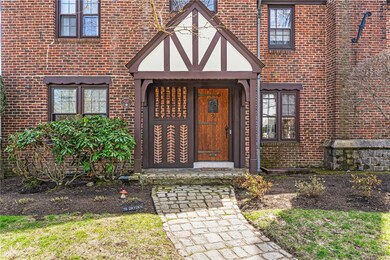 70 Dryden Ave, Pawtucket, RI 02860 - photo 4