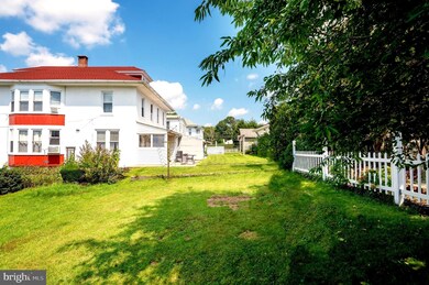 3331 Fairfield St, Reading, PA 19605 - photo 5