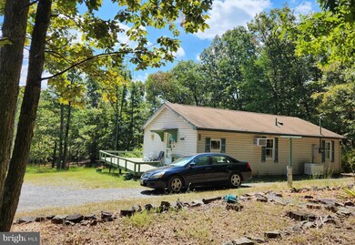 228 Greenbriar Ln, Berkeley Springs, WV 25411 - photo 3