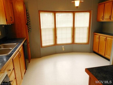 Dining area in kitchen