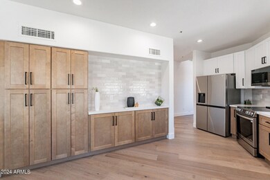 22-web-or-mls-Lakeview-22