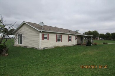 370 S Walnut St, Atlanta, IN 46031 - photo 3