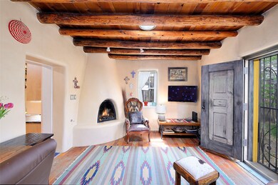 635 W San Francisco St unit B, Santa Fe, NM 87501 - photo 2