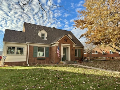 115 N Main St, Walnut, IL 61376 - photo 2