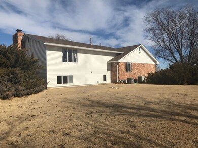 1605 S Adams St, Hugoton, KS 67951 - photo 3