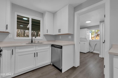 3110 N 39th St, Phoenix, AZ 85018 - photo 7