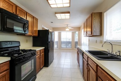 17510 Masonridge Dr, Houston, TX 77095 - photo 7