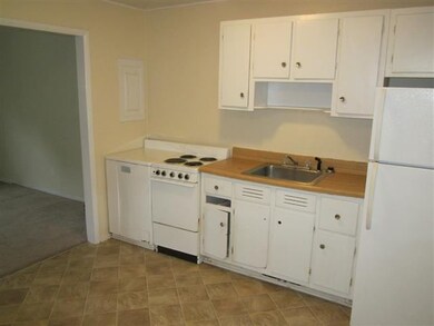 1200 Davis St, Jacksonville, NC 28540 - photo 5