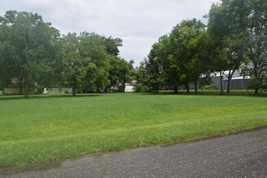 2501 Avenue D, Bay City, TX 77414 - photo 2