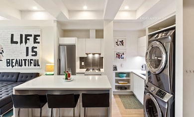 67 Ave C unit 4BW, Eastvill, NY 10009 - photo 3