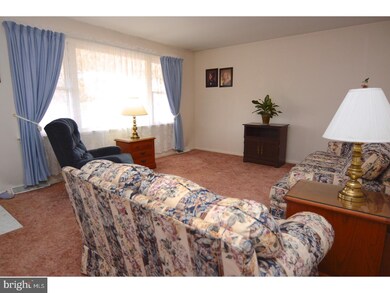 1140 Laurelee Ave, Reading, PA 19605 - photo 4