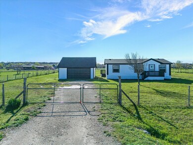 6108 Black Springs Ln, Joshua, TX 76058 - photo 4