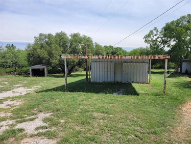 148 Broken Arrow, Comanche, TX 76442 - photo 5