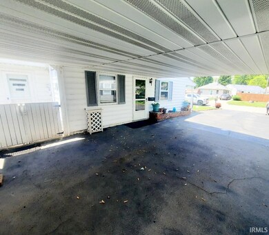 2203 E Sharon Dr, Muncie, IN 47302 - photo 5