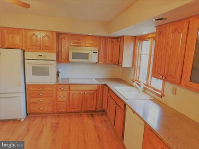 213 Yetten Cir, Tamaqua, PA 18252 - photo 5