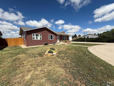 213 S Kansas St, Walsh, CO 81090 - photo 2