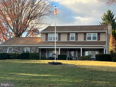 613 Hillcrest Dr, Perkasie, PA 18944 - photo 4