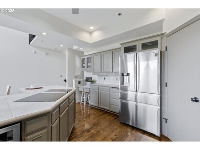 2206 SW Hoffman Ave unit 9, Portland, OR 97201 - photo 7