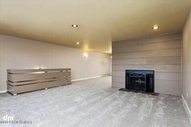 05-Living Room-7112
