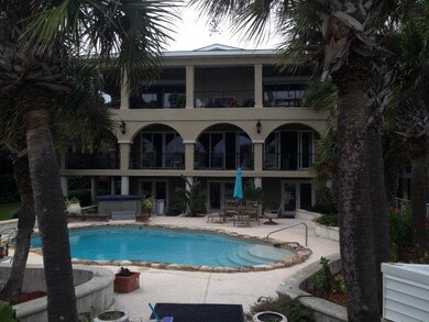 Back/Pool