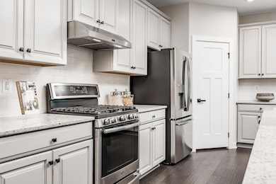 7166 Fairway Ridge Cir, Salem, VA 24153 - photo 2