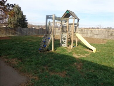 6080 E Pioneer Place, Columbus, IN 47203 - photo 7