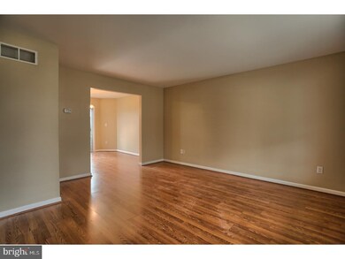 631 Frederick St, Reading, PA 19608 - photo 3