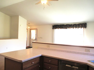 237 4th St, Montello, WI 53949 - photo 7