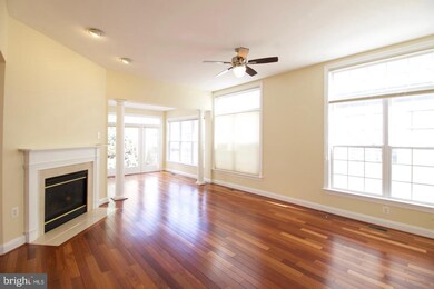 9780 Maple Trace Cir, Fairfax, VA 22032 - photo 6