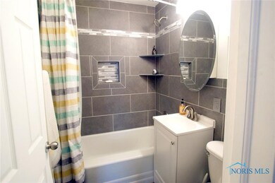 2046 Talbot St, Toledo, OH 43613 - photo 4