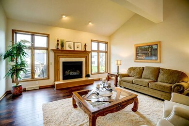 1204 Dolan Dr, Sun Prairie, WI 53590 - photo 5