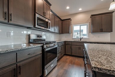 2160 NE Deciduous Ave, Albany, OR 97321 - photo 7