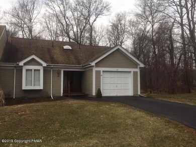 92 Village Dr, Stroudsburg, PA 18360 - photo 2