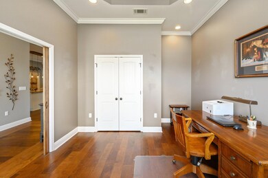 10-web-or-mls-5515 Frontier Dr-03